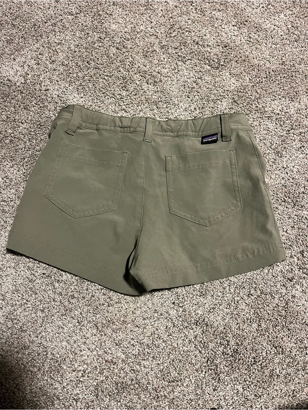 Girls 10y Patagonia hiking shorts green euc